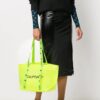 Bolsos Tote con estampado OW amarillo