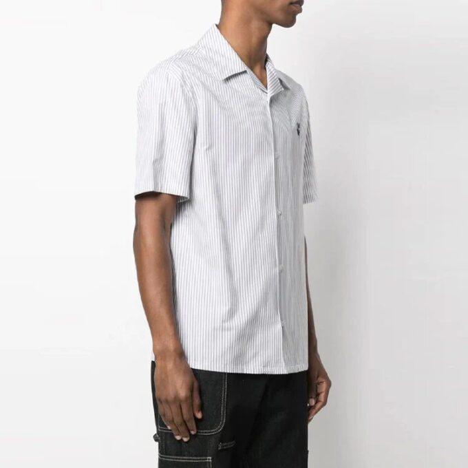 Camisa de pantalón corto con rayas informal SS21, versión en blanco