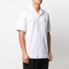 Camisas de manga corta con micrologo en el pecho SS21, color blanco