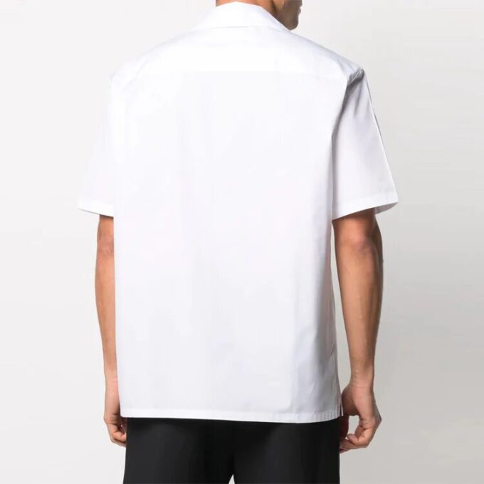 Camisas de manga corta con micrologo en el pecho SS21, color blanco