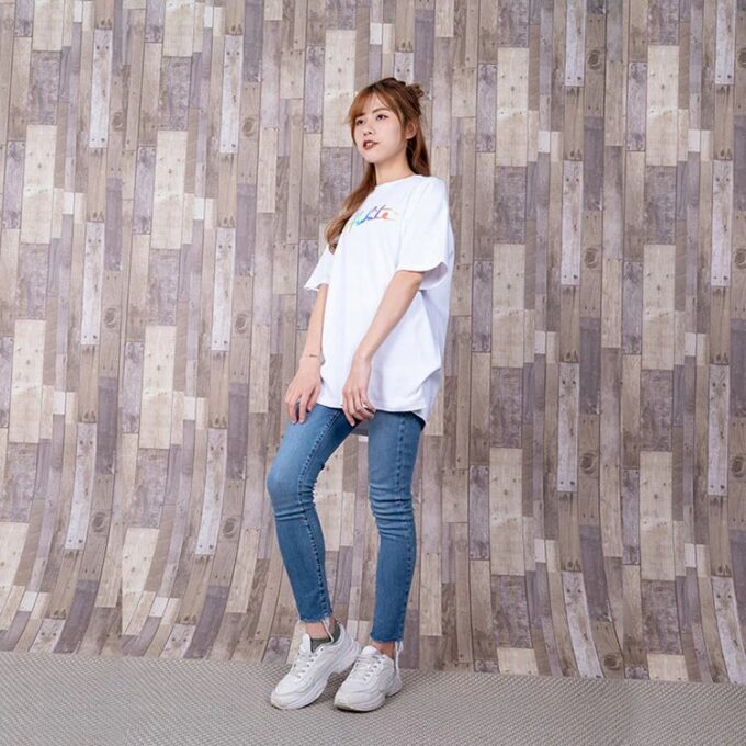 Camiseta blanca de manga corta y corte ajustado con estampado del logotipo Tomboy Rainbow de Off-White