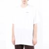 Camiseta blanca de pantalones cortos con cuello redondo y estampado de flecha en la espalda