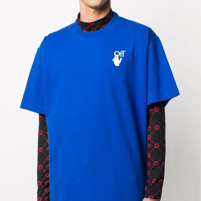 Camiseta con aplique de doble flecha para hombre, azul