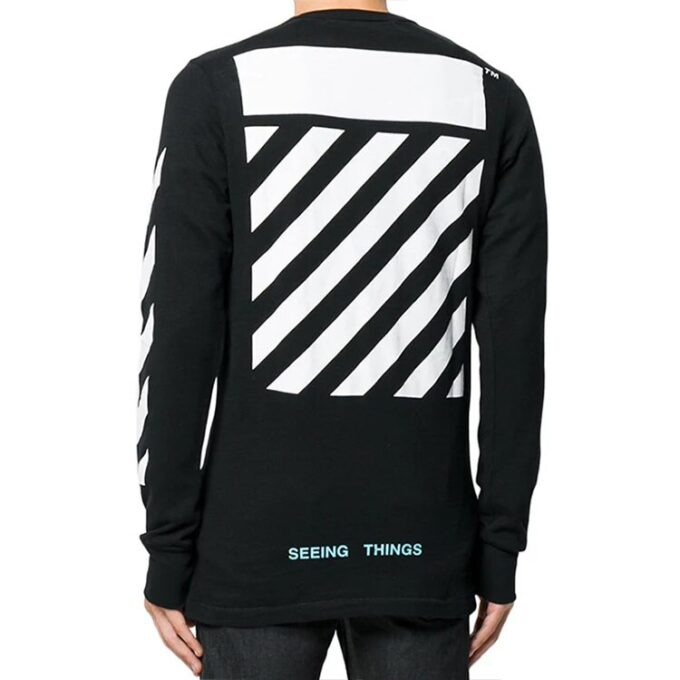 Camiseta con estampado en el pecho, manga larga, negro