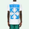 Camiseta con flechas verdes en la valla, estampado de flechas, pantalones cortos, blancos