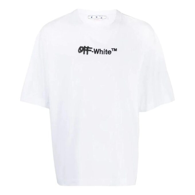 Camiseta con logotipo pintado con spray