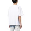 Camiseta con logotipo pintado con spray
