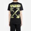 Camiseta de manga corta ajustada con flechas de acrílico