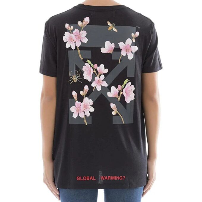 Camiseta de manga corta con estampado de flechas y flores de cerezo en blanco roto de Off-White