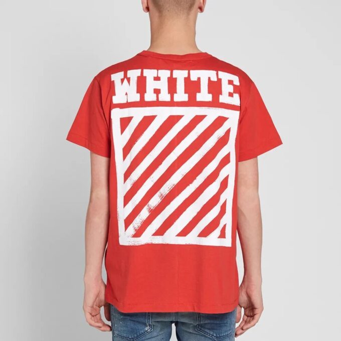Camiseta de manga corta con estampado diagonal cepillado