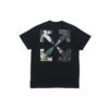 Camiseta de manga corta con flechas de Caravaggio