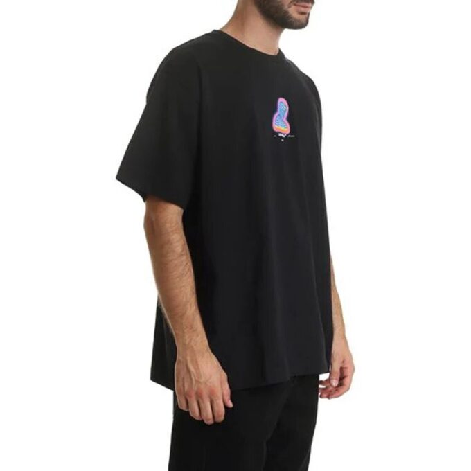 Camiseta de manga corta holgada con estampado negro en pantalones cortos