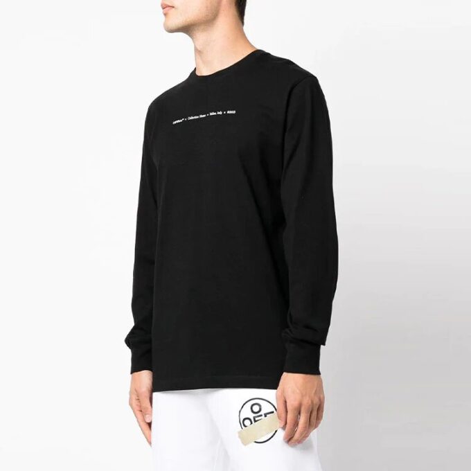 Camiseta de manga larga con cuello redondo y estampado del logotipo de Cotton Arrow en negro