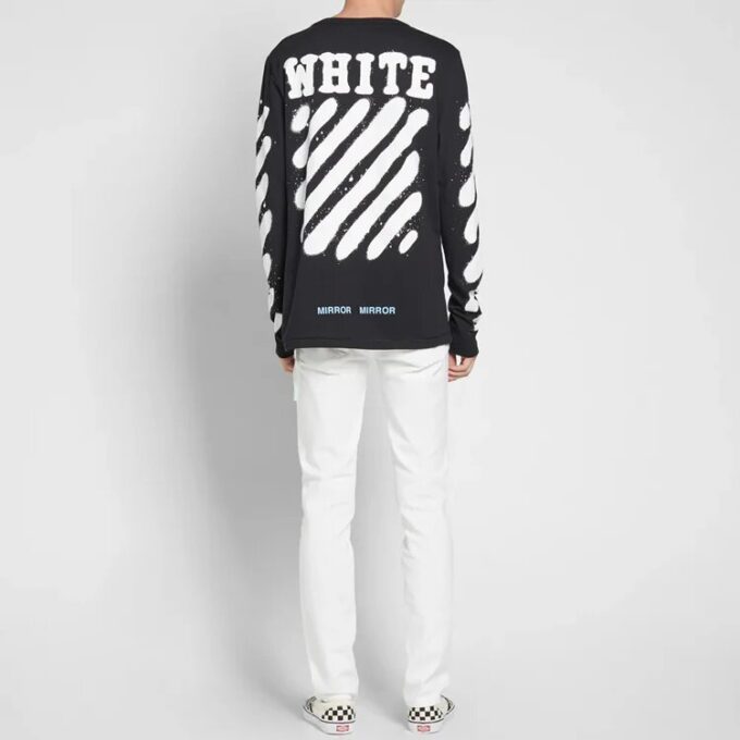 Camiseta de manga larga con estampado de salpicaduras de tinta, color negro