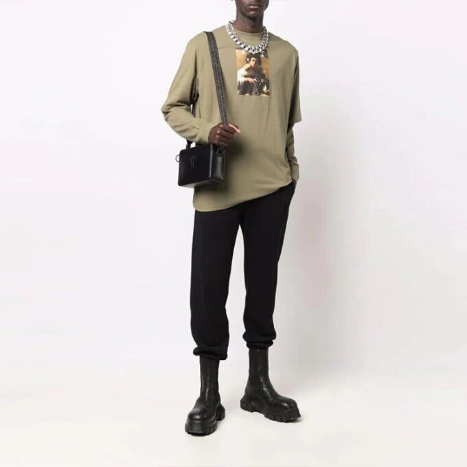 Camiseta de manga larga holgada para hombre Off-White con estampado Caravaggio Niños en verde militar