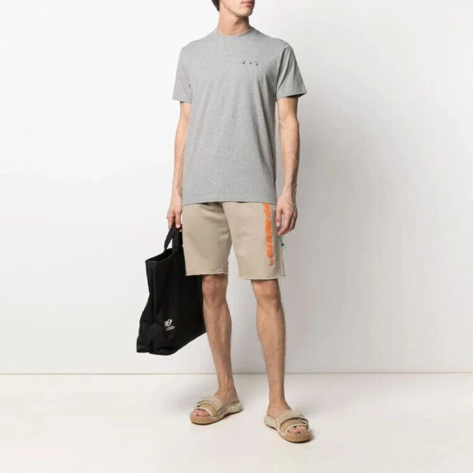 Camiseta de pantalones cortos con cuello redondo y estampado de logotipo, versión básica, gris, colección primavera-verano 2021
