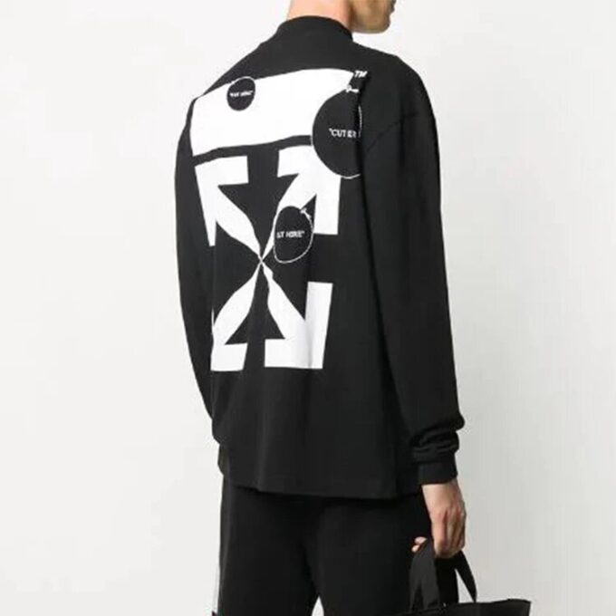 Camiseta deportiva de manga larga con estampado del logotipo, negra