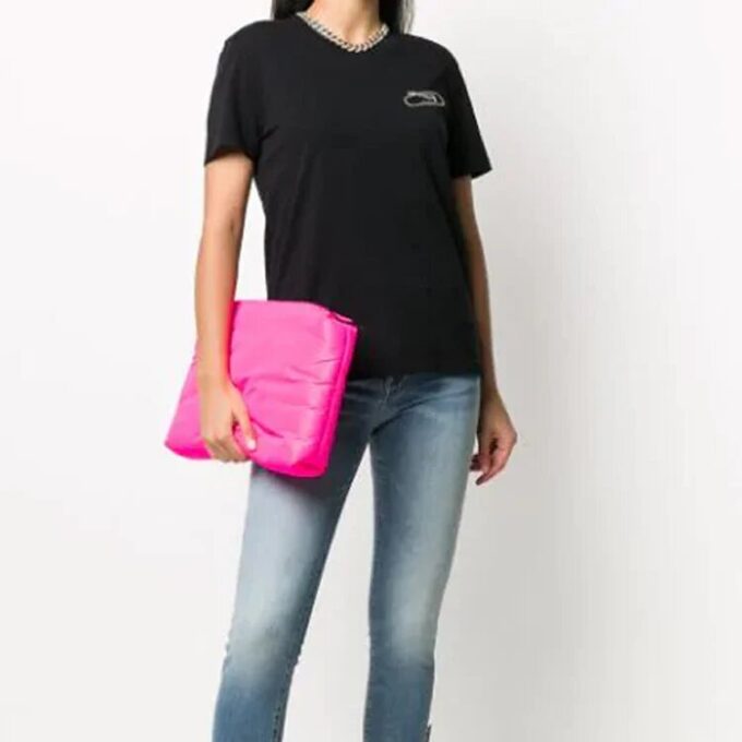 Camiseta negra con estampado en blanco roto de Off-White