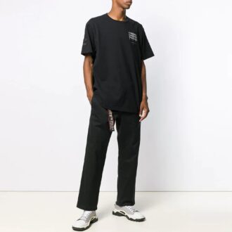 Camiseta negra de manga corta con estampado del logotipo Camiseta negra de manga corta con estampado del logotipo
