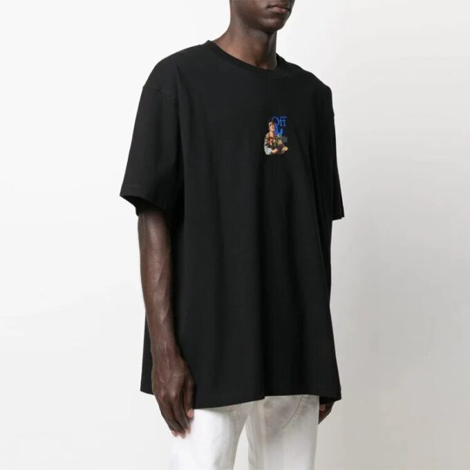 Camiseta negra de manga corta holgada con dibujo de flecha azul de la colección 21SS