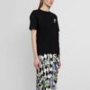 Camiseta negra de Off-White de la colección SS21, con estampado de flores y cuadros, cuello redondo, manga corta y corte ajustado