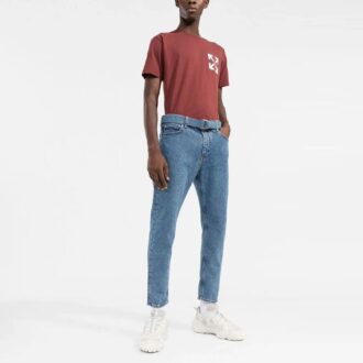 Camiseta Off-White para hombre de la colección primavera-verano 2022 con estampado del logotipo, cuello redondo y pantalones cortos, color rojo ladrillo Camiseta Off-White para hombre de la colección primavera-verano 2022 con estampado del logotipo, cuello redondo y pantalones cortos, color rojo ladrillo