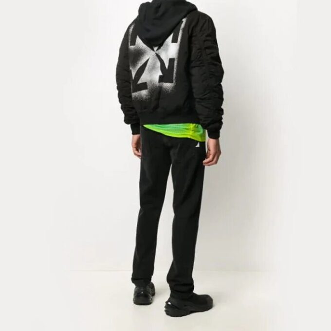 Chaqueta bomber con capucha y motivo de flechas estampadas