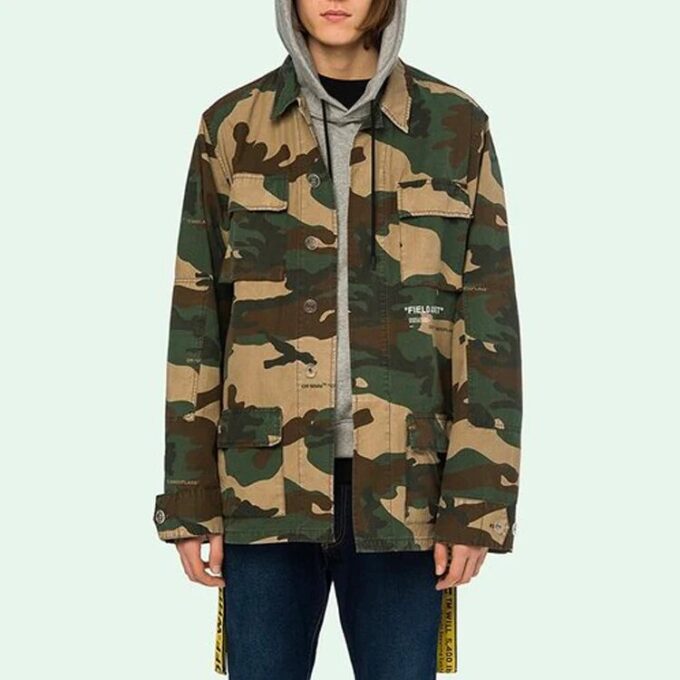 Chaqueta cargo amarilla de camuflaje con múltiples bolsillos