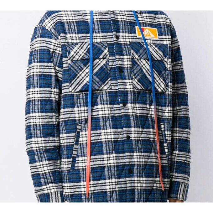 Chaqueta con capucha de franela a cuadros azul