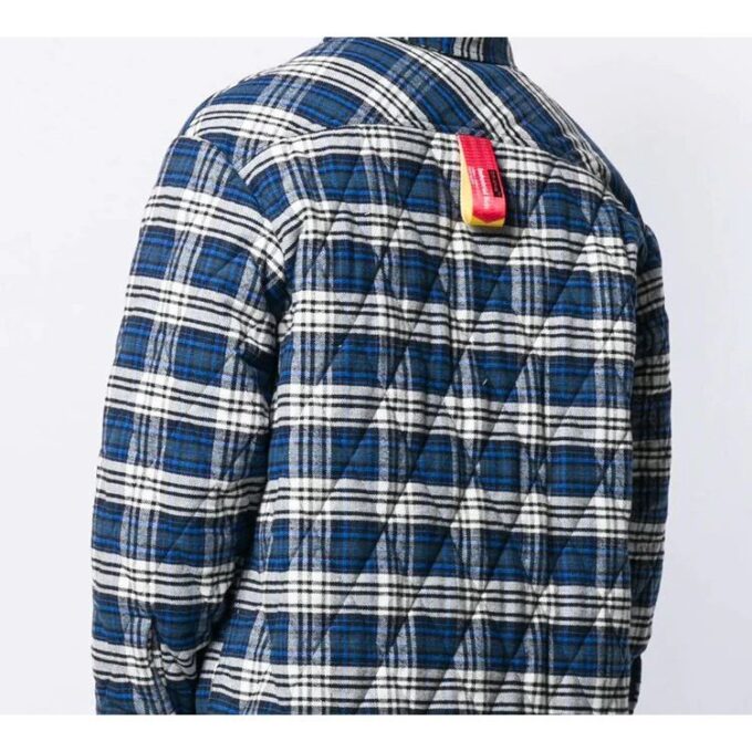 Chaqueta con capucha de franela a cuadros azul