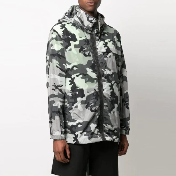 Chaqueta con capucha y cremallera con estampado de logotipo SS21, versión estándar, blanco camuflaje