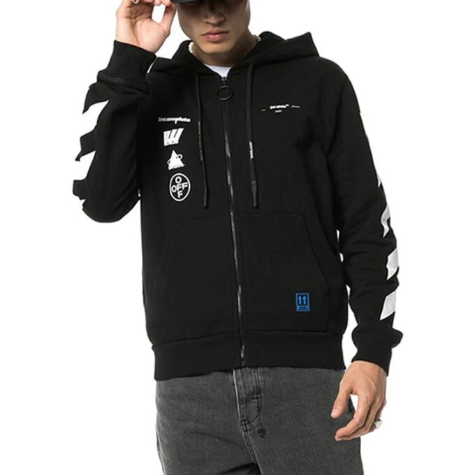 Chaqueta con capucha y cremallera estampada, negra