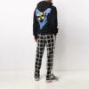 Chaqueta con capucha y estampado de letras FW21, versión en negro