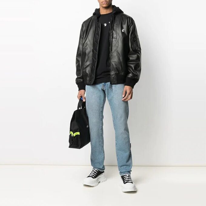 Chaqueta con capucha y estampado SS21, negra