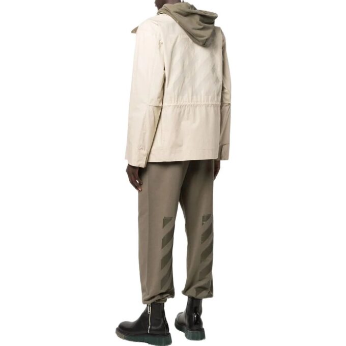 Chaqueta con estampado de Arrows de la colección primavera-verano 2022, color marrón