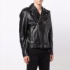 Chaqueta con estampado, mangas con cremallera y corte entallado, colección FW21, versión en negro
