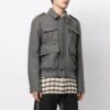 Chaqueta con logo y múltiples bolsillos de la colección primavera-verano 2021, color gris