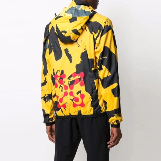 Chaqueta con mangas desmontables y estampado de grafitis, versión amarilla