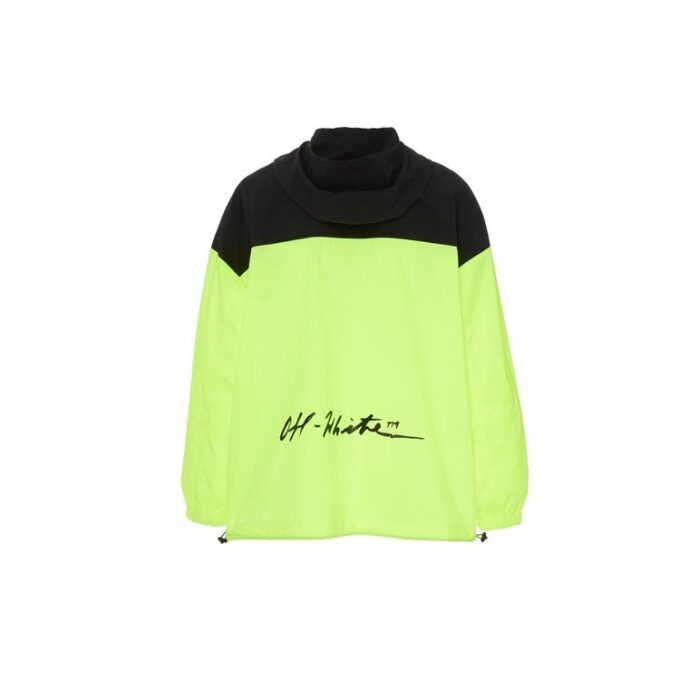 Chaqueta cortavientos amarilla