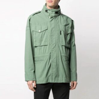 Chaqueta de la colección SS21 con logotipo de Arrows, color liso y múltiples bolsillos, verde Chaqueta de la colección SS21 con logotipo de Arrows, color liso y múltiples bolsillos, verde