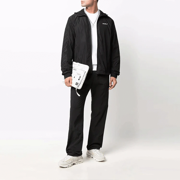 Chaqueta deportiva con capucha y cremallera, corte holgado, color negro