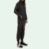 Chaqueta deportiva con cremallera y cinta industrial