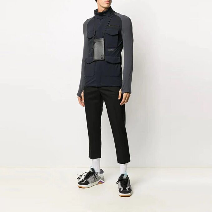 Chaqueta deportiva con estampado de logotipo, fina y ligera, versión de corte ajustado, negra