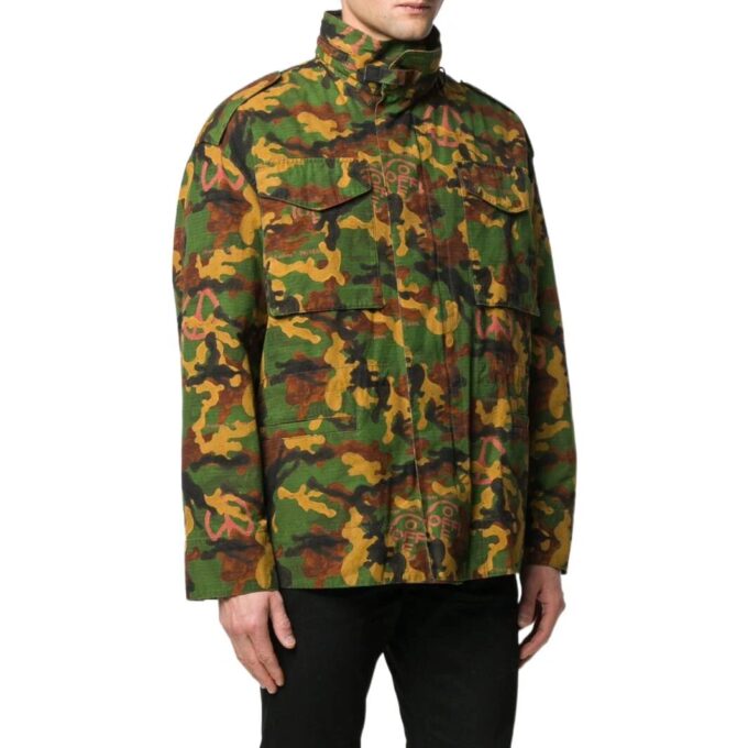 Chaqueta Off-White para hombre, colección Otoño-Invierno 2022, con estampado militar clásico de camuflaje, color verde