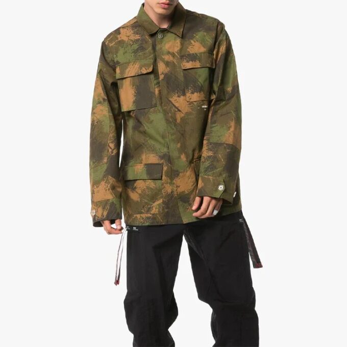 Chaqueta Off-White para hombre con estampado de camuflaje, verde