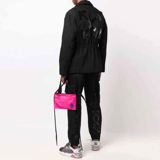 Chaqueta outdoor con logotipo FW21, versión entallada, negro