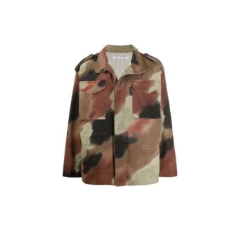 Chaqueta tipo camisa con estampado de camuflaje y motivos de flechas