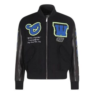 Chaqueta universitaria con parche con el logotipo