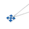 Collar con flecha esmaltada