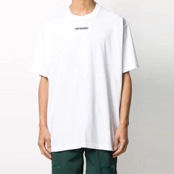 Estampado de flechas hacia atrás, cuello redondo, pantalones cortos, corte holgado, blanco